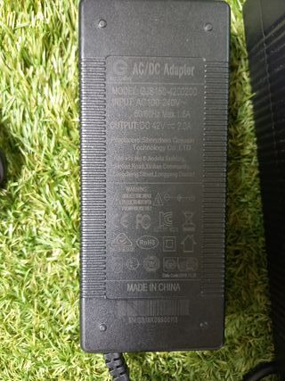 Cargador SmartGyro Patinete Eléctrico 54.6V y 42 V