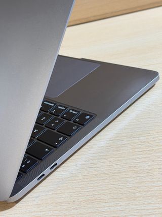 MacBook Pro 2020 M1 / 16GB / 256Gb