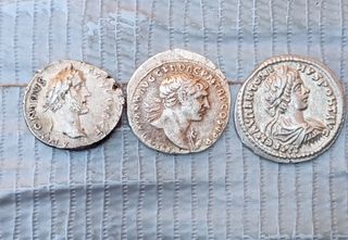Lote monedas romanas: Trajano, Caracalla, Pio