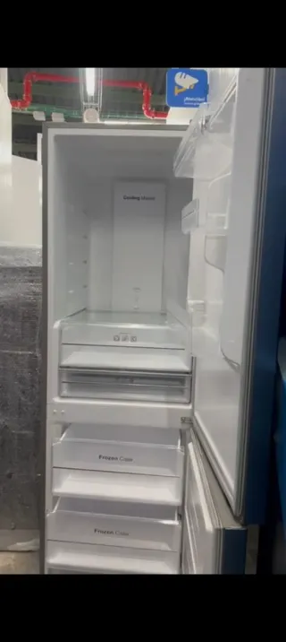 Nevera gris Siemens 1 año como nueva