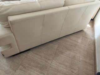 Chaislongue de piel beige