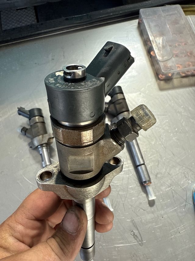 3 Inyectores Bosch Peugeot Citroën 606680