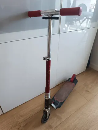 Patinete plegable y ajustable