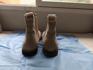 Stivaletto in pelle scamosciata beige per ragazzi, adatto per ragazze