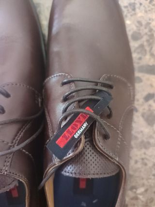 Zapatos de vestir Lloyd marrones