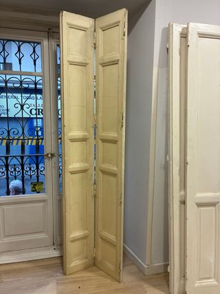Contraventanas de madera maciza