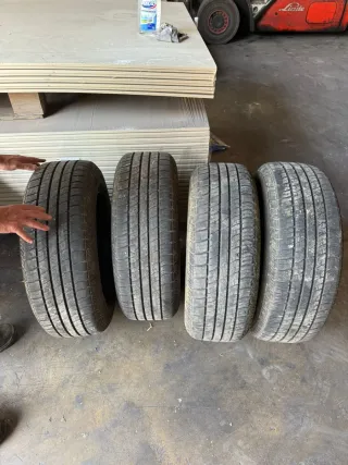 Juego de 4 Ruedas Usadas
