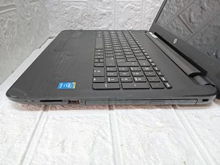 Portatil HP Pavilion 15-ay005ns (1760)