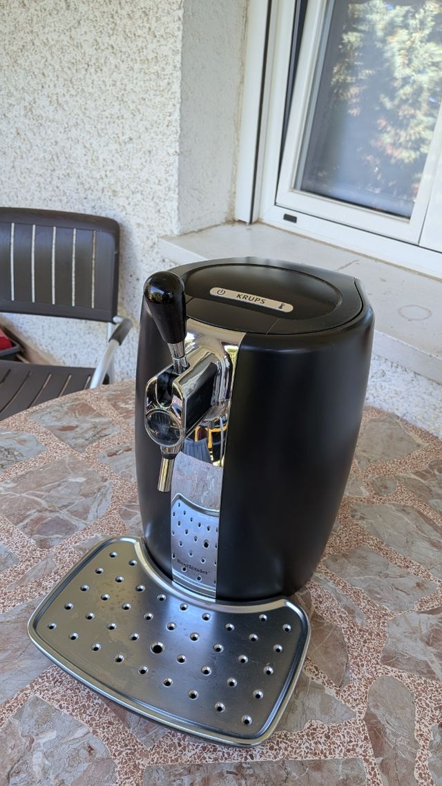 Beertender Krups casi sin uso.