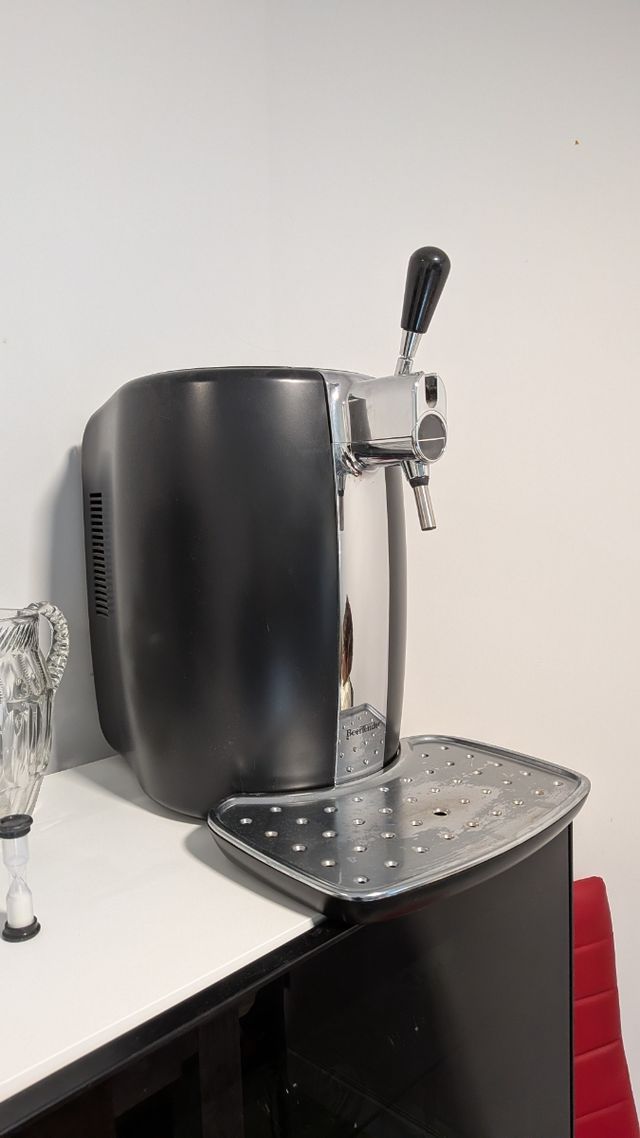 Beertender Krups casi sin uso.