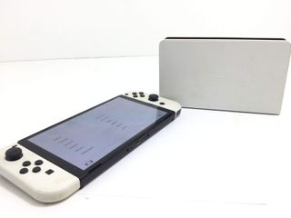 E572754-0 Nintendo Switch Oled