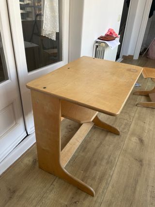 Escritorio y silla madera infantil