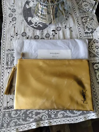 Neceser Yves Saint Laurent Dorado