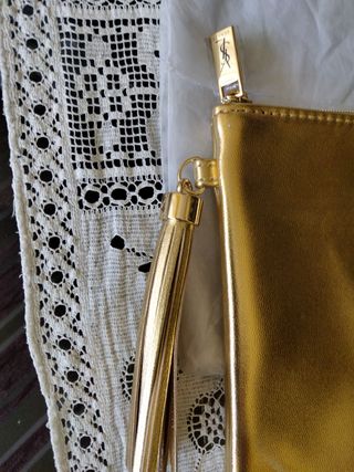 Neceser Yves Saint Laurent Dorado