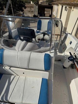 Barco Quicksilver 500 con remolque