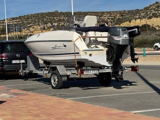Barco Quicksilver 500 con remolque