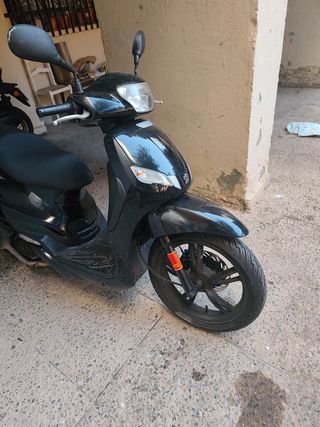 Peugeot Tweet 125I en venta