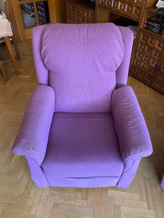 Sillón reclinable morado tela