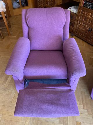 Sillón reclinable morado tela