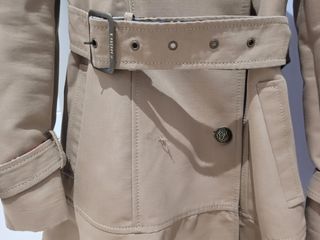 Gabardina Beige highly Preppy