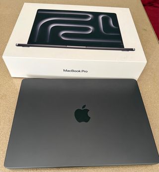 MacBook Pro M4 Max 14” 36GB 1 TB. Nanotexturizado