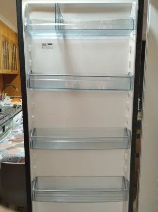 Nevera sin congelador AEG