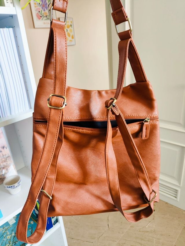 Mochila/Bolso MISAKO Camel Antirrobo - NUEVA