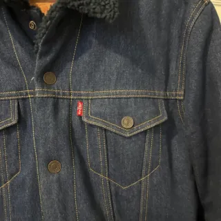 Cazadora Levi's vaquera con borrego