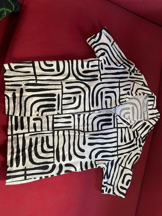 Camisa Bershka Talla S Blanco y Negro