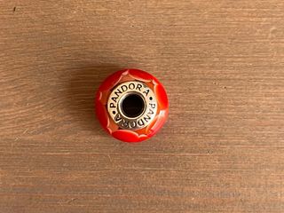 Charm Pandora Cristal Rojo