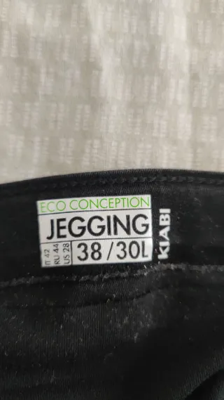 Tres pantalones premamá