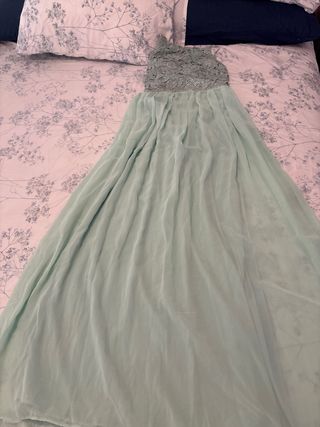 Vestido de fiesta menta con encaje