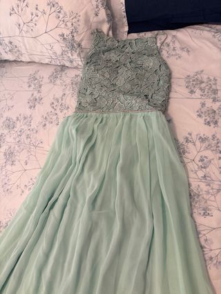 Vestido de fiesta menta con encaje