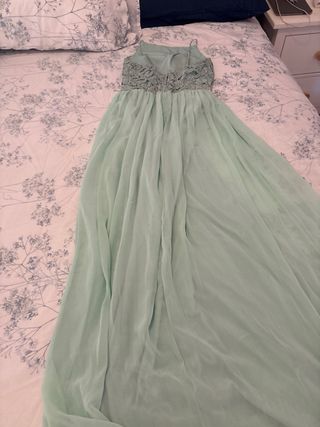 Vestido de fiesta menta con encaje
