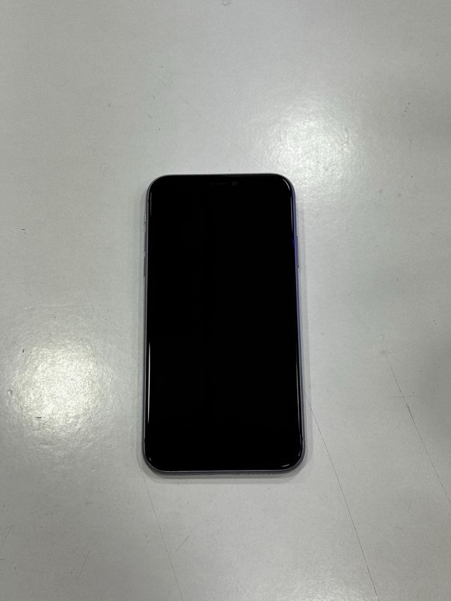 iPhone 11 64GB Morado