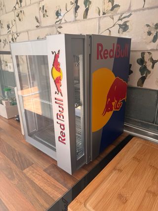 Nevera Red Bull en perfectas condiciones