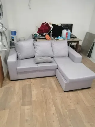 Sofá gris
