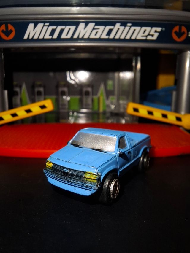 Micro Machines Galoob 80's Chevy Camper PickUp