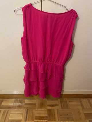 Vestido rosa con volantes