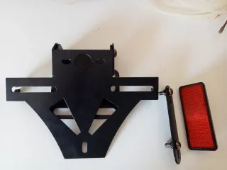 Portamatrículas corto para moto