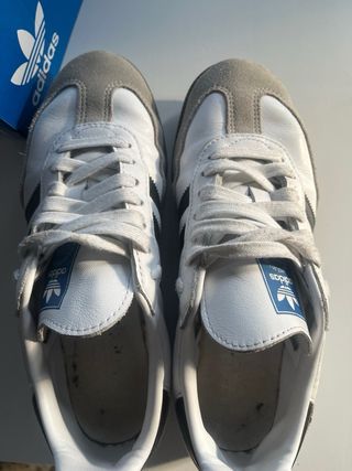 Adidas Samba Blancas y Grises