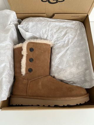 Botas UGG camel talla 38