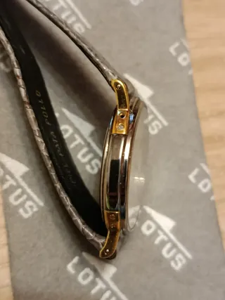 Reloj Lotus Vintage. Nuevo
