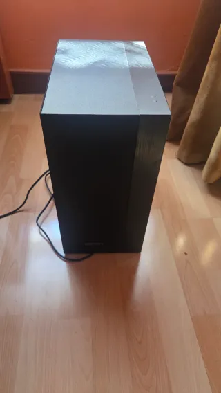 Barra de Sonido Samsung HW-J450/ZF Negra.