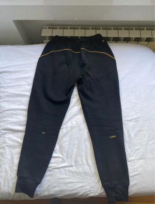 Pantalón Nike NOCTA Negro y Dorado
