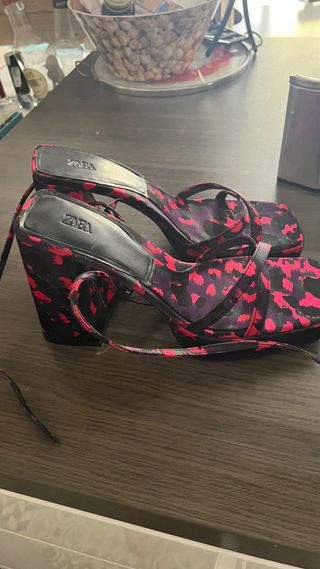 Sandalias Zara Tacón Transparente/ Colores (39)