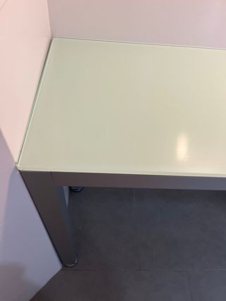 Mesa de cocina cristal ácido y metal
