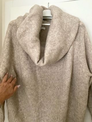 Jersey suave cuello alto 
Nuevo- espectacular 