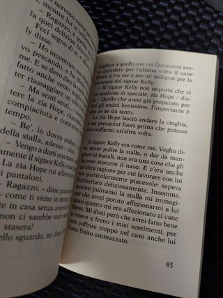 Il Truce Assassinio Del Cane Di Bates libro