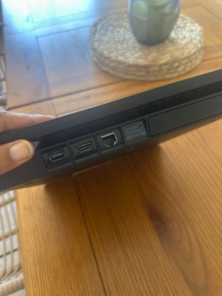 Consola Playstation 4 PS4 Negra
SLIM 